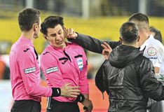 Όταν ο Τούρκος διαιτητής του Παναθηναϊκός - Ολυμπιακός «ανάγκασε» τον Ερντογάν να διαγράψει τον... σπιτονοικοκύρη του