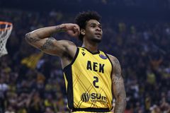 Τρομερή ΑΕΚ με επική ανατροπή στο τέλος απέκλεισε την Μπανταλόνα και πάει στο σπίτι της για το τρόπαιο