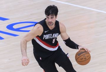 Η μυθική εμφάνιση του Άβντιγια έδωσε στους Μπλέιζερς την πρόκριση στα playoffs (vids)