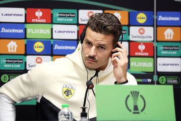 Ρέλβας για το πέναλτι στο Βαγιέκας: «Δεν ήταν, όλοι κάνουν λάθη και ο διαιτητής»