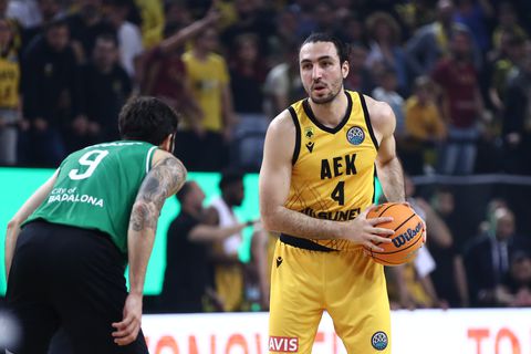 Απίθανος Κατσίβελης στο φινάλε έκρινε το παιχνίδι και έστειλε την ΑΕΚ στο Final Four (vid)
