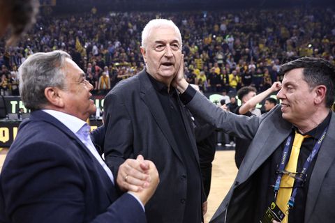 Αποθέωση για Σάκοτα μετά τη μεγάλη πρόκριση της ΑΕΚ επί της Μπανταλόνα