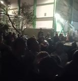 Αποθέωση για τις παίκτριες του Παναθηναϊκού έξω από το κλειστό του Βύρωνα (vid)