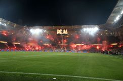 Η ΑΕΚ αλλάζει άμεσα τα πλέξι γκλας στην Opap Arena