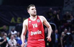 Βεζένκοφ: «Θα είναι ωραίος ένας τελικός Ολυμπιακός-Παναθηναϊκός στο Άμπου Ντάμπι - Αυτό πρέπει να κάνουμε για να πάρουμε το πρωτάθλημα»