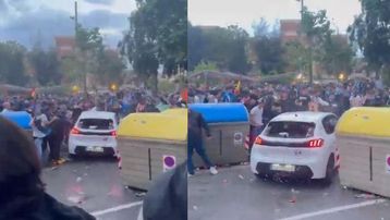 Χάος στη Βαρκελώνη: Αυτοκίνητο έπεσε σε οπαδούς έξω από το στάδιο πριν το ματς Εσπανιόλ - Μπαρτσελονα, 12 τραυματίες (vid)