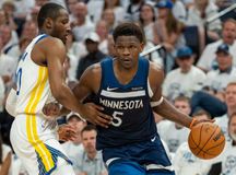 Oι Τίμπεργουλβς εκμεταλλεύτηκαν την απουσία του Στεφ Κάρι και έκαναν το 4-1 στη σειρά με τους Ουόριορς