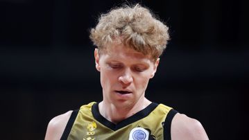 Χωρίς Κουζμίνσκας η ΑΕΚ κόντρα στον Ολυμπιακό