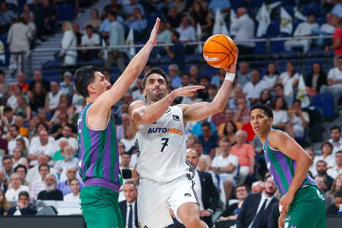 Παρέμεινε ζωντανή στο «κόλπο» των τελικών η Μάλαγα, επικράτησε της Ρεάλ στο θρίλερ του Game 3