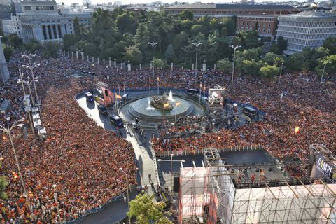 Η φιέστα της πρωταθλήτριας Ευρώπης Ισπανίας σε ένα βίντεο τεσσάρων ωρών