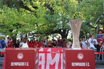 Πλήθος κόσμου και στη Λαμία για τα ευρωπαϊκά του Ολυμπιακού