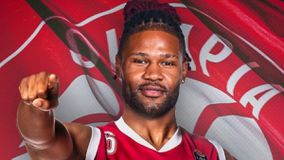 Η Αρμάνι Μιλάνο ενισχύεται με τον Ντέβιν Μπούκερ