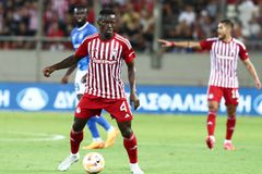 Το άλλο άκρο ο Ολυμπιακός με τον Μαντί Καμαρά