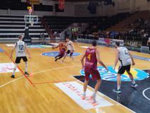 Ο Απόλλωνας κέρδισε παρά τις απουσίες τον Κεραυνό Στροβόλου