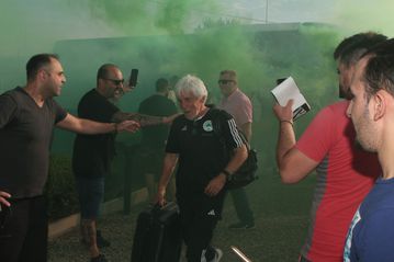 Αποθέωση από τον κόσμο του Παναθηναϊκού στο Αγρίνιο