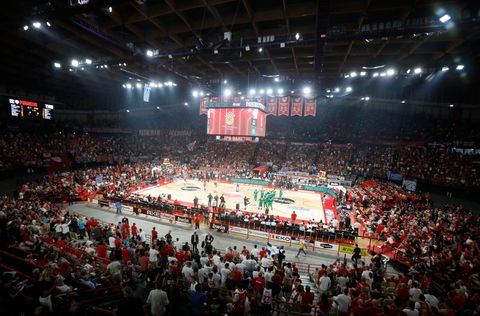 Ερυθρόλευκη «τρέλα» και ολοταχώς για Sold out το Ολυμπιακός - Παναθηναϊκός για την Ευρωλίγκα έξι μήνες νωρίτερα
