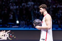 Σενγκούν: «Μεγαλύτερη περηφάνια να αγωνίζομαι με τη σημαία της Τουρκίας»