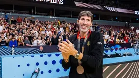 Πως ο Μουμπρού έγινε ο πρώτος Ισπανός προπονητής με Ευρωπαϊκό που έθεσε σε κίνδυνο την υγεία του για το τρόπαιο (vid)