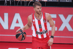 Ουόκαπ, Λαρεντζάκης και Γκος εκτός με Λαύριο