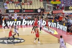 Ασύλληπτο μπλοκ του Ράιτ στον Σιλντς (vid)