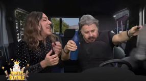 Η νέα... στούκα του Βασίλη Μπισμπίκη με το αγροτικό και η πρωθυπουργική επικοινωνία! (vid)