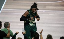 Τα highlights από τη νίκη του Παναθηναϊκού επί της Βιλερμπάν με MVP τον εορτάζοντα Χολμς (vid)