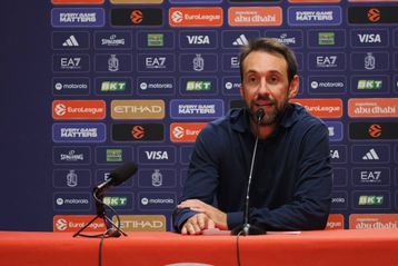 Ποέτα μετά τη νίκη της Αρμάνι επί του Ολυμπιακού: «Εξαιρετικό παιχνίδι κόντρα σε μία από τις τρεις καλύτερες ομάδες της Ευρωλίγκας»