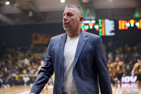 Ο Παπαθεοδώρου δεν παραχώρησε δηλώσεις μετά την ήττα του Αμαρουσίου από την ΑΕΚ