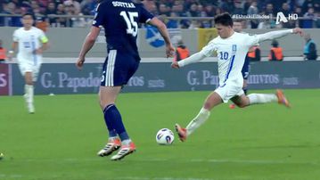 Τι έβαλες ρε Τζόλη: Μυθικό γκολ και 3-0 για την Ελλάδα κόντρα στη Σκωτία