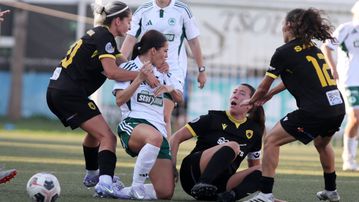 Ένταση και επεισόδιο στο ντέρμπι γυναικών ΑΕΚ - Παναθηναϊκός (vid)