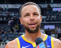 Ο Στεφ Κάρι έγραψε ξανά ιστορία: Μόνο ο Μάικλ Τζόρνταν το είχε καταφέρει!