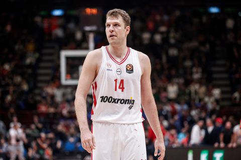 Το πρόβλημα που πρέπει να διαχειριστεί ο coach Μπαρτζώκας με Φουρνιέ, Ντόρσεϊ και Βεζένκοφ