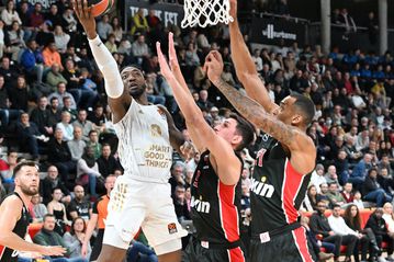 Απίθανη αυτοκτονία του Ολυμπιακού στο Αστρομπάλ