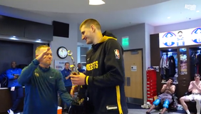 Ο Γιόκιτς έγινε ο πρώτος παίκτης που λαμβάνει το βραβείο «Michael Jordan»