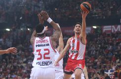 Λαρεντζάκης στον Ντέιβις: "What the f@ck are you doing"