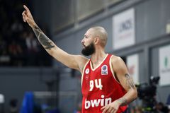 Ο «καυτός» Βεζένκοφ και το ξέσπασμα του Φουρνιέ πριν την απαίτηση για 2/2 στη διαβολοβδομάδα