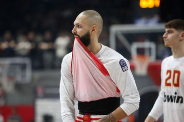 Η νέα... ελληνική ανάρτηση του Φουρνιέ: «Αν δεν έχεις φάει φέτα στην Ελλάδα, δεν έχεις φάει ποτέ φέτα»