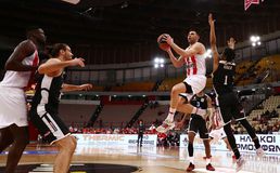 Ουόκαπ και Παπανικολάου συνεργάζονται με κλειστά μάτια (vid)