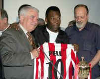 Οι Βραζιλιάνοι μνημόνευσαν τον ύμνο τον Ολυμπιακού και τη σύνδεση του με τον Πελέ