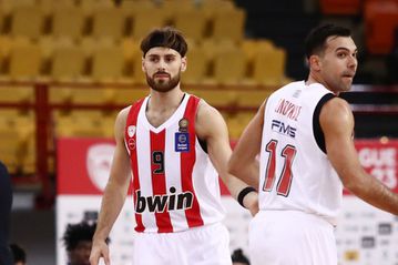 Ο Πάπας το έβλεπε... βαρέλι στο πρώτο μισό του Ολυμπιακός - Απόλλωνας! (vid)