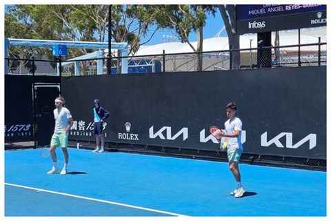 Australian Open: Ήττα για τα αδέρφια Τσιτσιπά στο διπλό