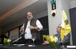 Οι... αστερίσκοι της δήλωσης Ηλιόπουλου περί μεταγραφής αριστερού μπακ, που δείχνουν πώς κινείται η ΑΕΚ