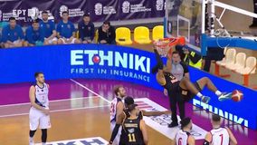 Final 8: Το τρομερό follow-κάρφωμα του Μίτσελ στο Πανιώνιος - ΑΕΚ