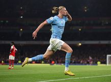 Διαστημικός Χάαλαντ: Εφτασε τα 26 γκολ σε 22 ματς και έπιασε στην κορυφή τον Αγουέρο