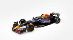 Αποκαλύφθηκε η Red Bull RB20 (vid & pics)