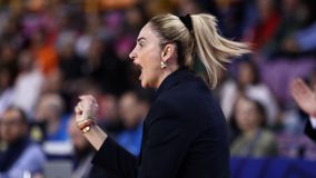 O πανηγυρισμός της Ερντέμ πριν καν ευστοχήσει σε τρίποντο η Κέρναλ