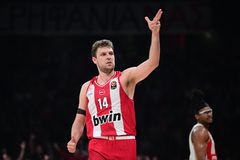 Βεζένκοφ: «Αν νομίζεις ότι θα πάρεις το Κύπελλο επειδή παίζεις στην EuroLeague και οι άλλες ομάδες όχι, είσαι γελασμένος»