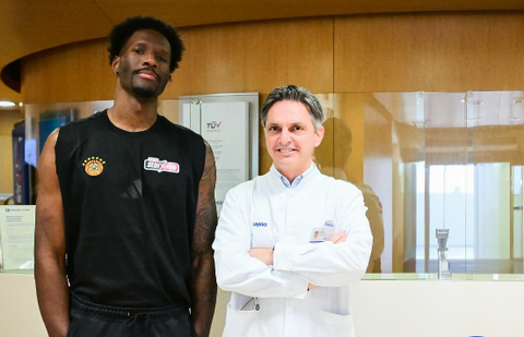 Στο «Υγεία» για τις ιατρικές εξετάσεις ο Νάιτζελ Χέιζ-Ντέιβις (pic)