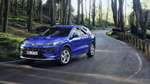 To νέο Volkswagen T-Roc στην Ελλάδα σε δύο υβριδικές εκδόσεις (τιμές)