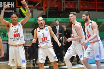 «Εγκλωβισμένος» στο Λονδίνο ο Προμηθέας, στον... αέρα το Σαββατιάτικο ματς με την ΑΕΚ